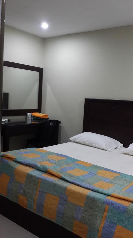 Leon Inn Jodoh Square Batam Exterior foto